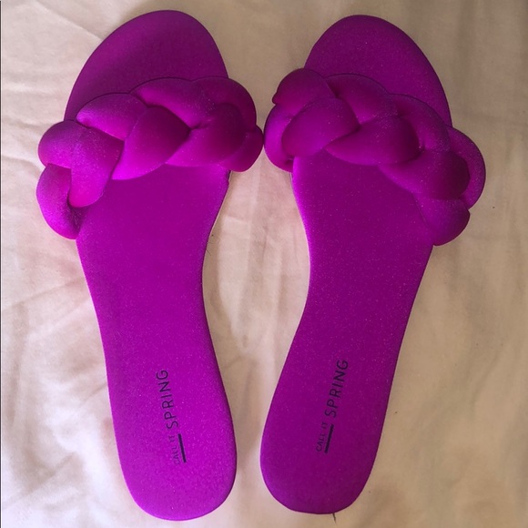Spring shoes - Picture 1 of 4